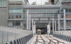 外出付き添い　外食付き添い　広島市　看護師　広島電鉄　駅前大橋ルート　高齢者　車椅子　障害者　保険外自費サービス　食事介助　排泄介助　内服サポート　