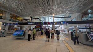 外出付き添い　広島市　看護師　広島電鉄　駅前大橋ルート　高齢者　車椅子　障害者　保険外自費サービス　食事介助　排泄介助　内服サポート　