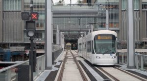 外出付き添い　外食付き添い　広島市　看護師　広島電鉄　駅前大橋ルート　高齢者　車椅子　障害者　保険外自費サービス　食事介助　排泄介助　内服サポート　