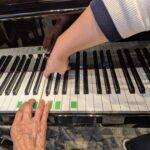 ピアノ　ピアノ伴奏　歌　音楽療法　高齢者施設　見守り　介護保険外サービス　自費サービス　看護師