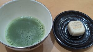 敬老の日　高齢者施設　見守り　看護師